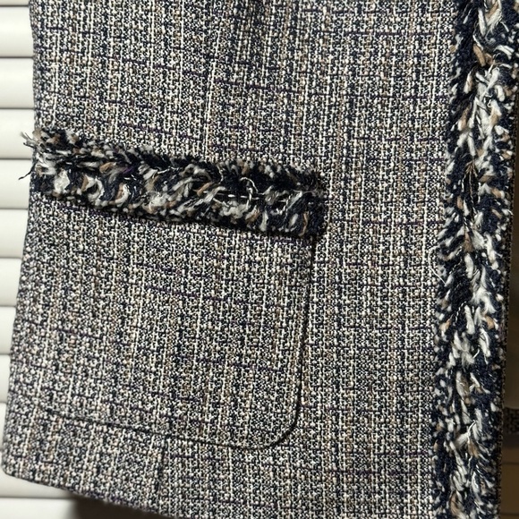 Tahari Gray Tweed Short Sleeve Blazer Size 4 Women's Business Casual - Picture 2 of 4